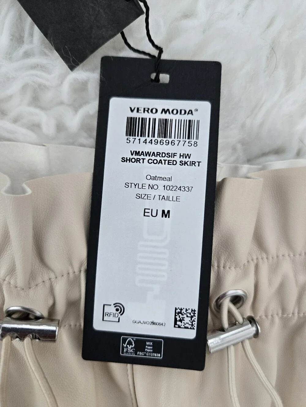 Vero Moda high waist paperbag style cream-colored coated faux leather mini skirt